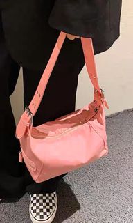 （分類：）位於 。 由 thriftineedgone 提交（商品編號 1230498112，圖片 1）。簡介： 。