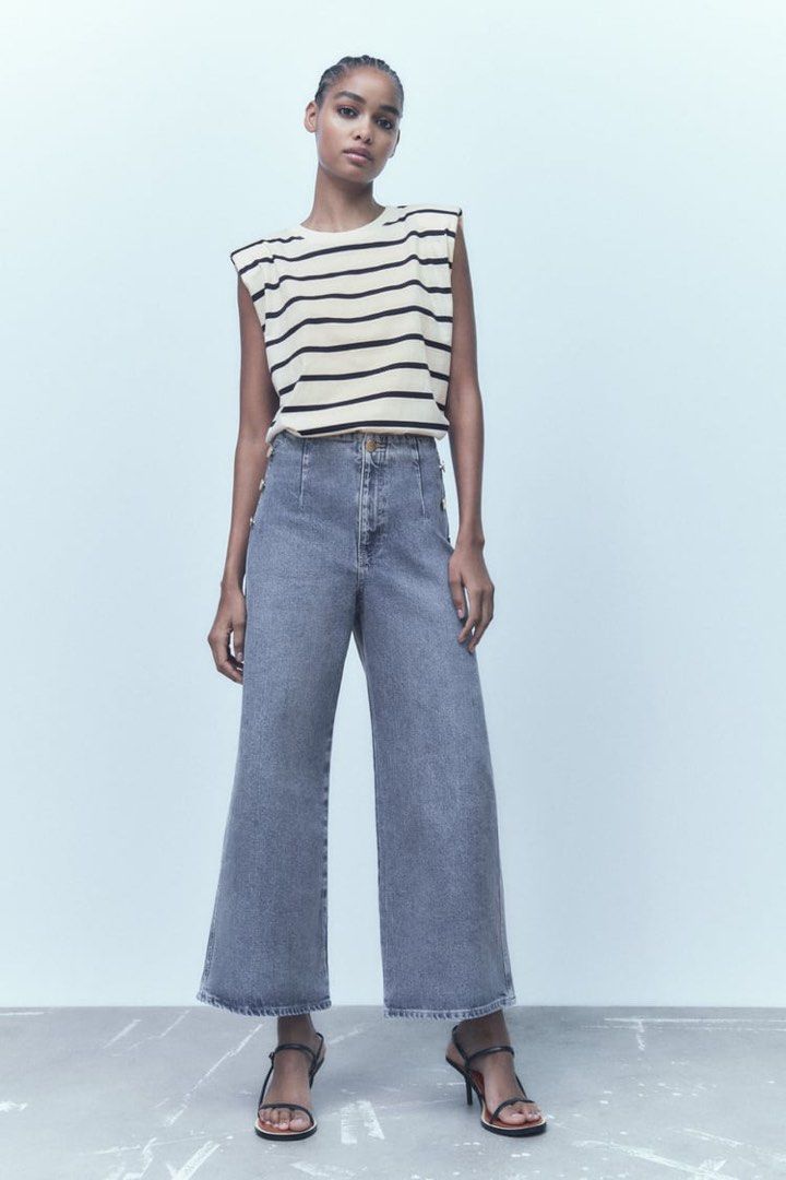Zara padded muscle clearance tee