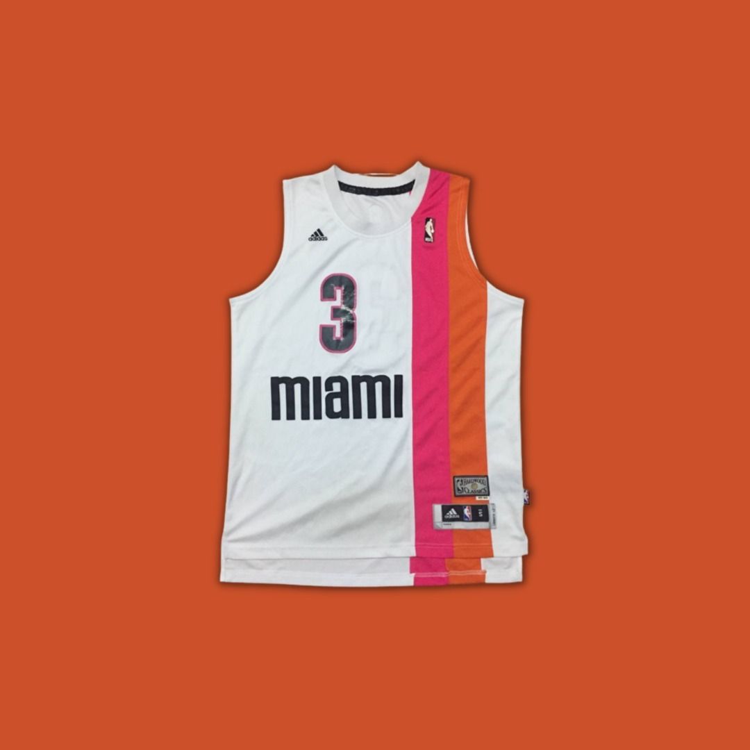 Miami Heat jersey, Men's Fashion, Activewear on Carousell