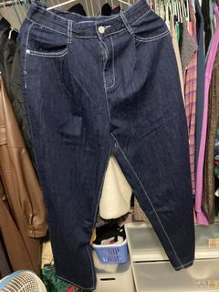 深藍牛仔褲