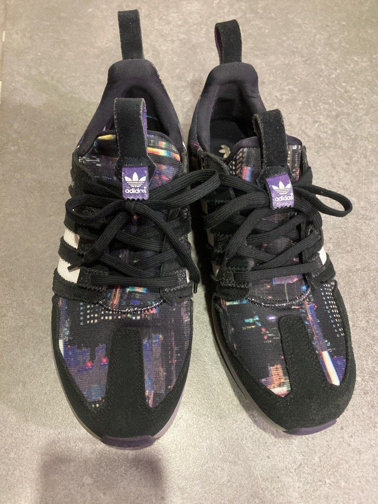 Adidas city loop store
