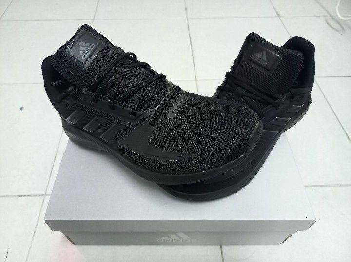 Kasut deals adidas sport