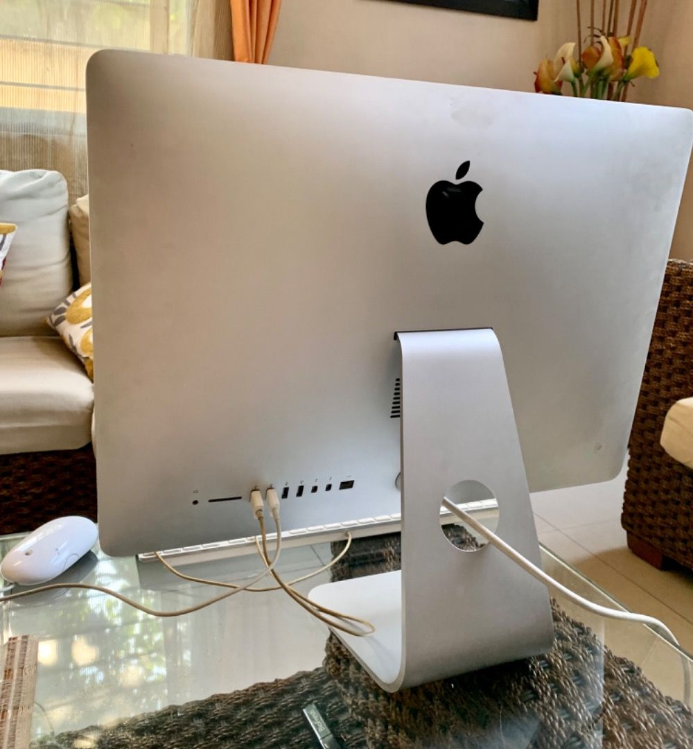 Apple iMac, Late 2012 (Category: Desktops) located in Pasig City. Submitted by jay151515 (Listing ID 1230622948, Image 2). Description: P 18,000 Apple iMac, Late 2012 Needs software update https://support.apple.com/kb/sp665?locale=en_US Meet ups Weekdays - Capitol Commons, Estancia Mall, Ortigas Area, Metrowalk, Tiendesitas, White Plains area, Temple Drive, Arton Strip, Eastwood area Weekends - SM Masinag, SM Marikina, Ayala Mall Feliz, Q Plaza, 
