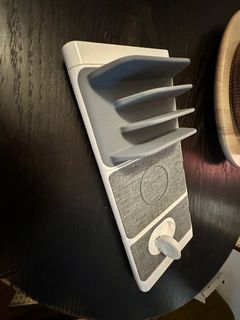 Apple iPad/iPhone/Watch modular charging stations Scosche