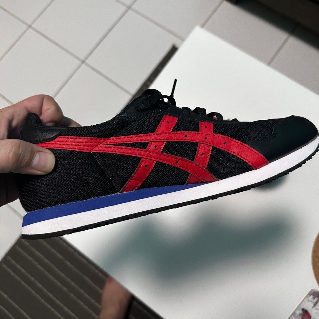 Asics tiger discount black shoes