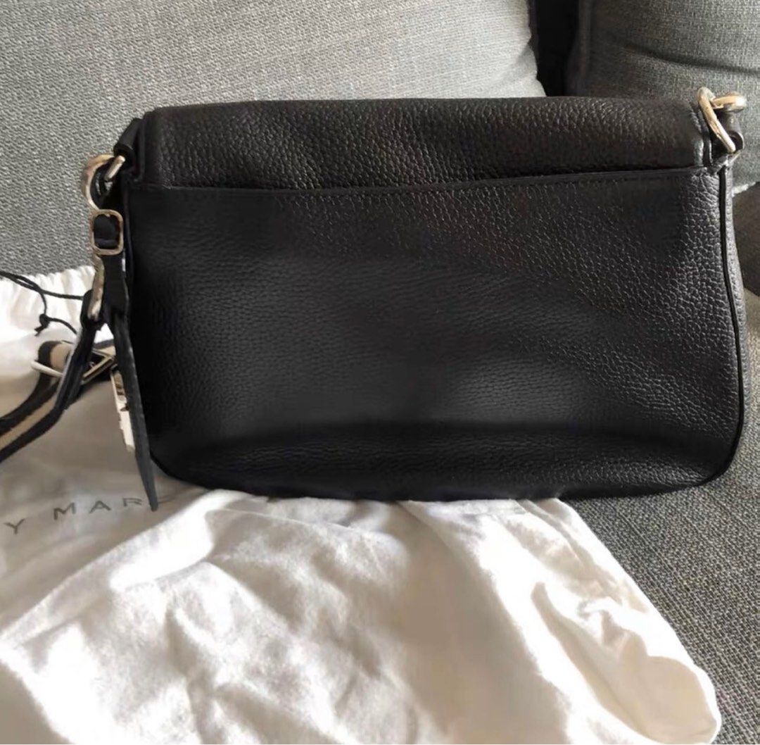 AUTHENTIC MARC JACOB GOTHAM SMALL NOMAD CROSS BODY