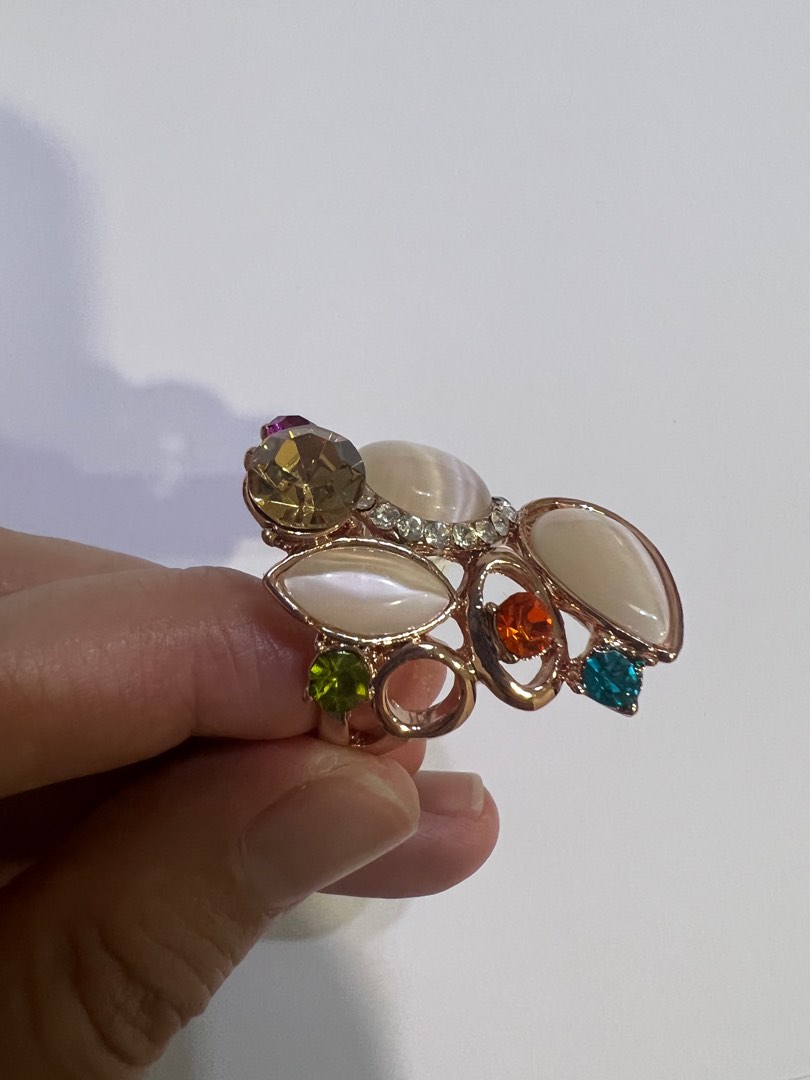Gold costume jewelry rings outlet