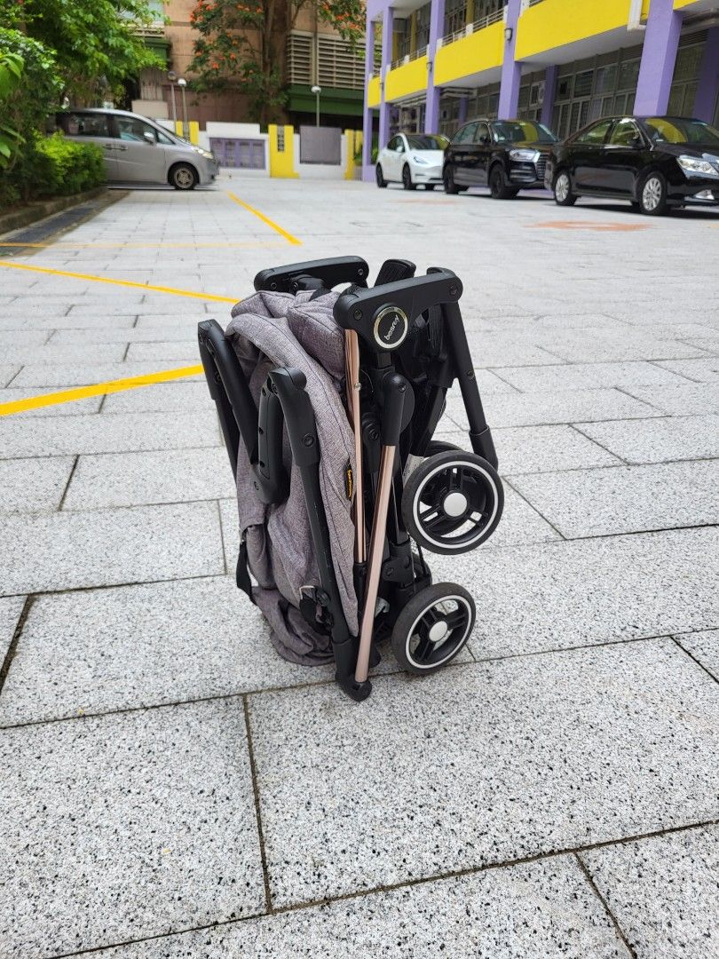Besrey airplane capsule lightweight baby stroller