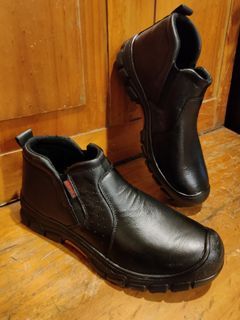 BLACK LEATHER SAFETY SHOES