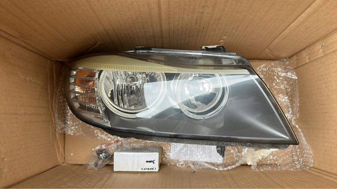 BMW E90 LCI Headlight Assembly (Right), Car Parts & Accessories, Body