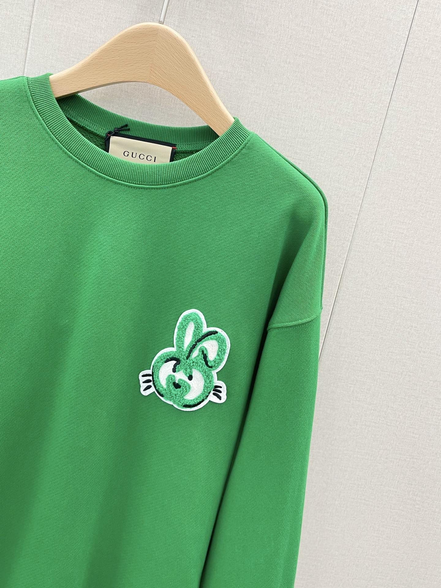 Gucci rabbit sweatshirt shop