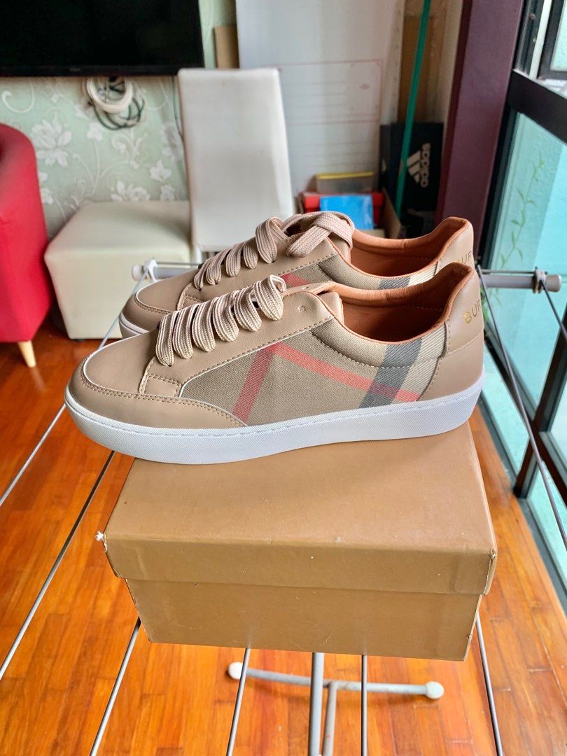 Size 38 burberry Outlet