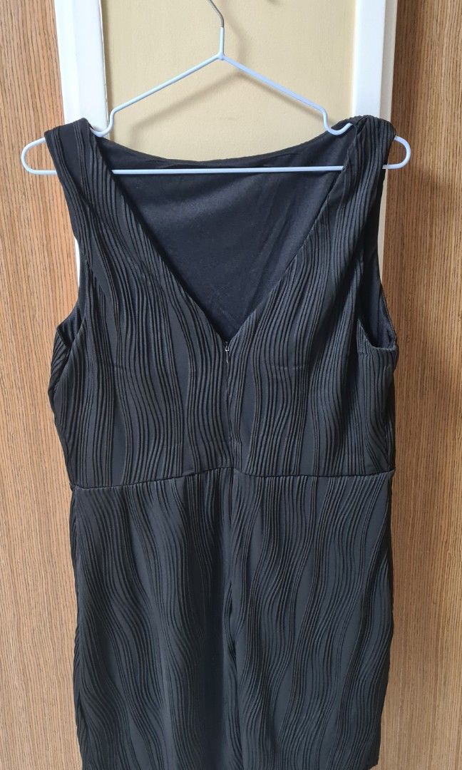 Robe Nha Khanh Deux Tons Noir Et Blanc - Taille 0, Neuve Avec étiquettes, Coupée En A, Prix Boutique 530$