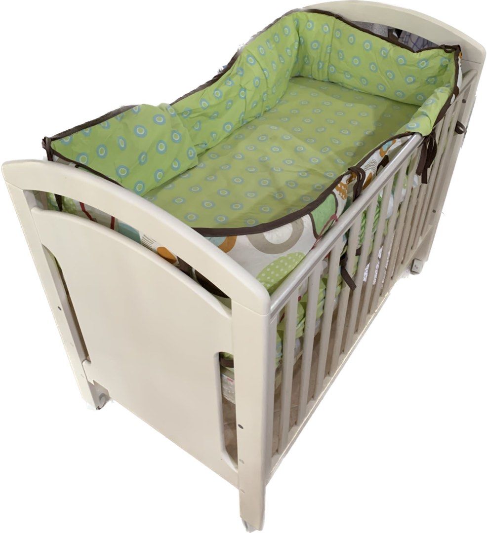 Bonbebe Osito 5 in 1 baby cot and 2 mattresses, Babies & Kids, Baby