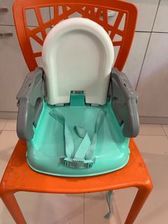 Booster Seat for Babies (pre-loved)