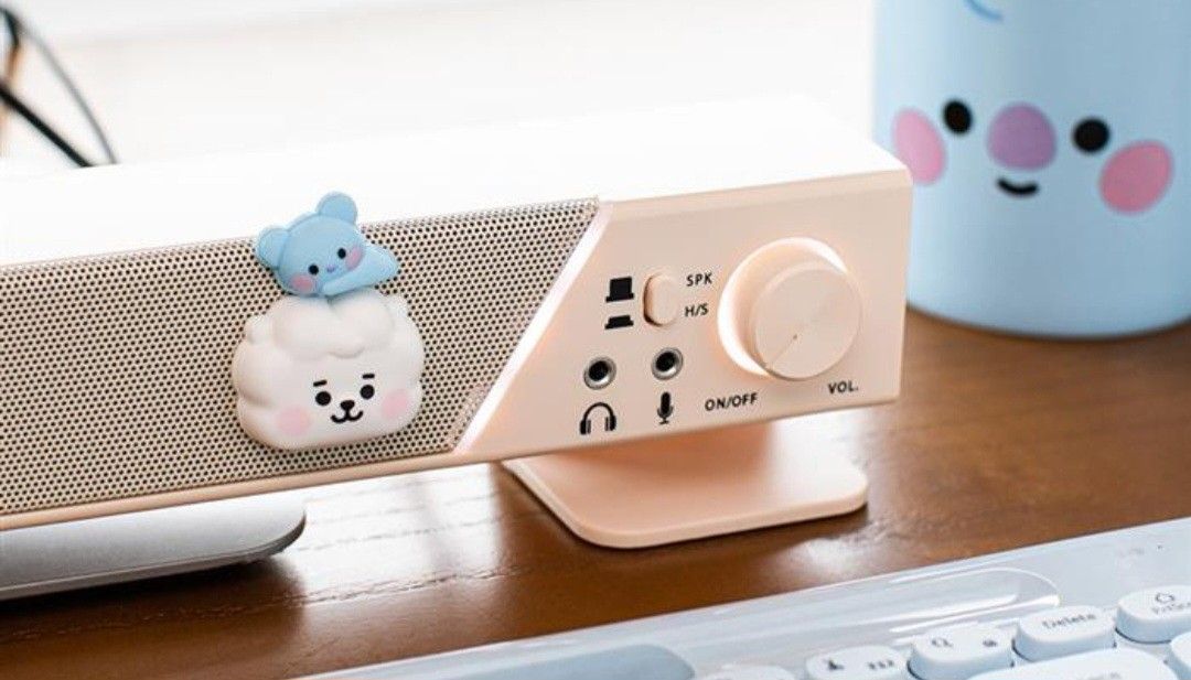 BT21 RJ Computer Sound Bar ( USB Speaker) (Category: Soundbars, Speakers & Amplifiers) located in Quezon City. Submitted by niceandfancy (Listing ID 1230650113, Image 2). Description: [PRODUCT INFORMATION] Product Size : 45.5 x 7.7 x 9.5 cm Product Weight : 679g Material : ABS.