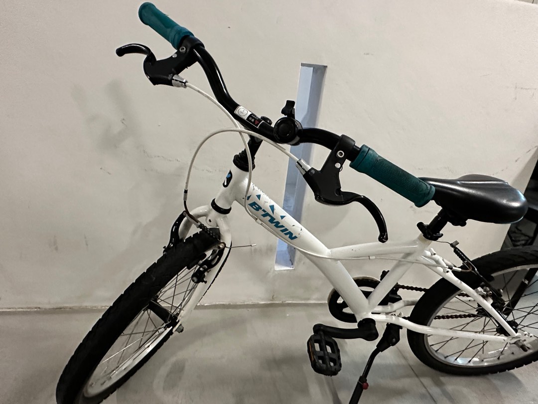 Btwin kids 20 inch bike, Sports Equipment, Bicycles & Parts, Bicycles ...