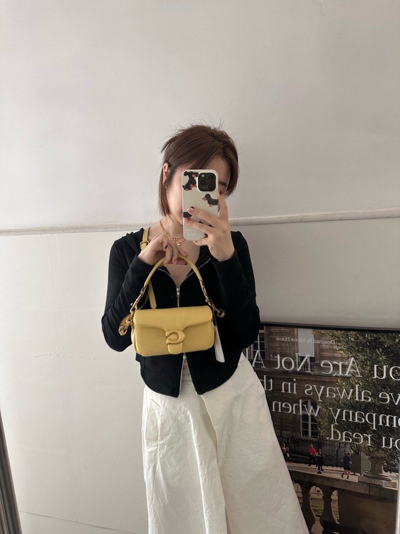 Outfit)💛Coach Tabby Pillow 18 Crossbody Yellow, Women's Fashion