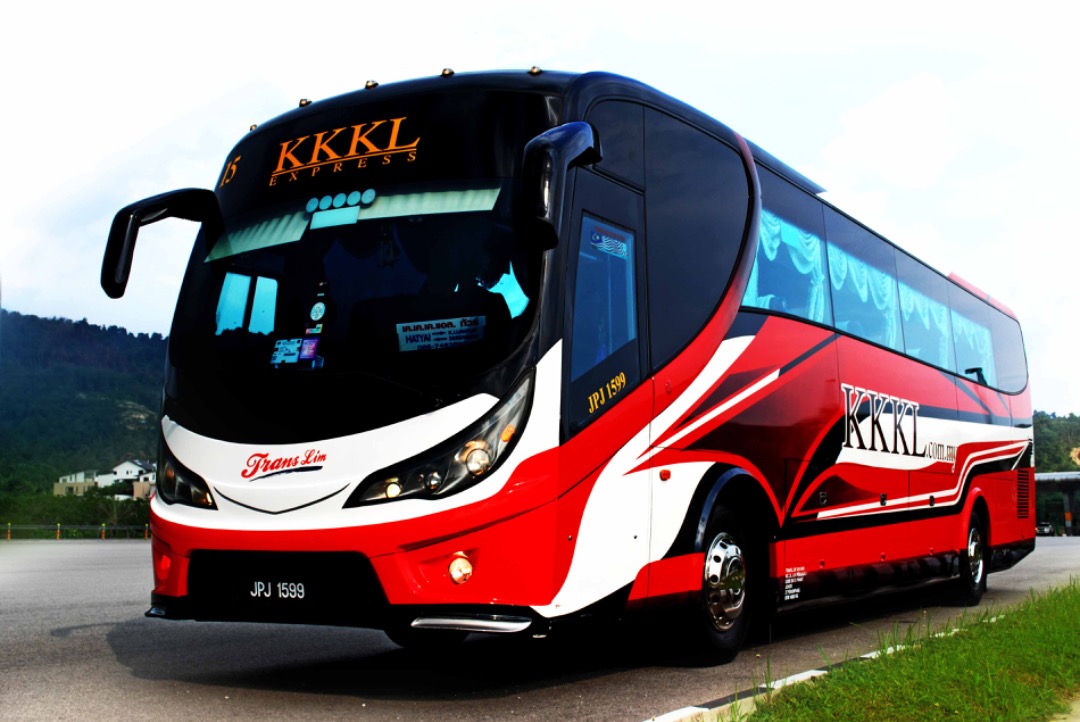 Coach tickets to KL from SG for 2pax, Tickets & Vouchers, Flights ...
