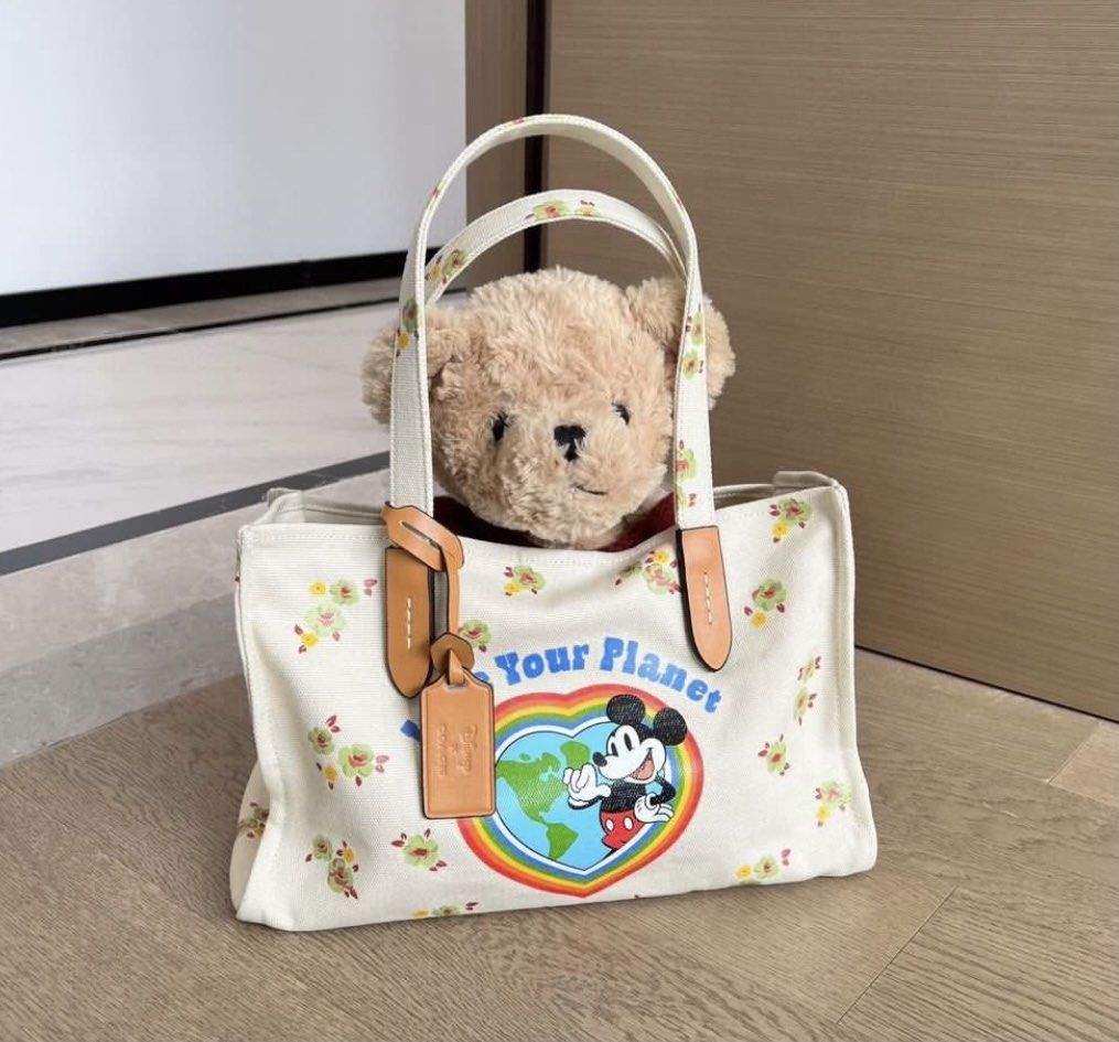 Coach shop tote disney