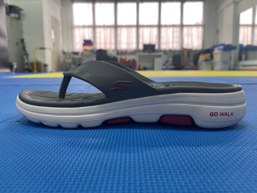 Sketchers chappals shop