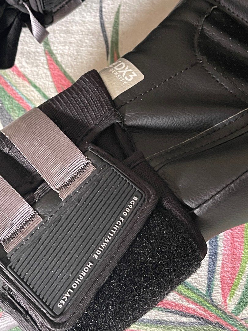 Decathlon Outshock Fight Boxing Gloves 16 oz, Sports Equipment, Other