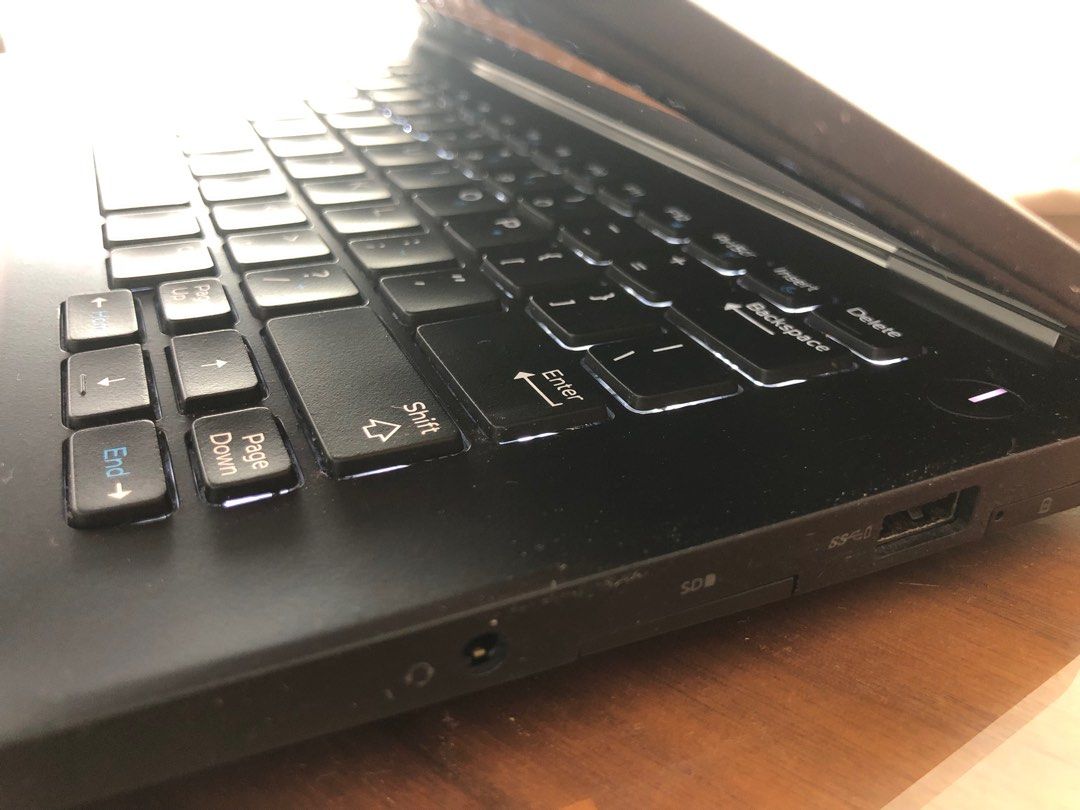 Dell Latitude E7270 Touchscreen + Full HD + autoCAD, Computers & Tech