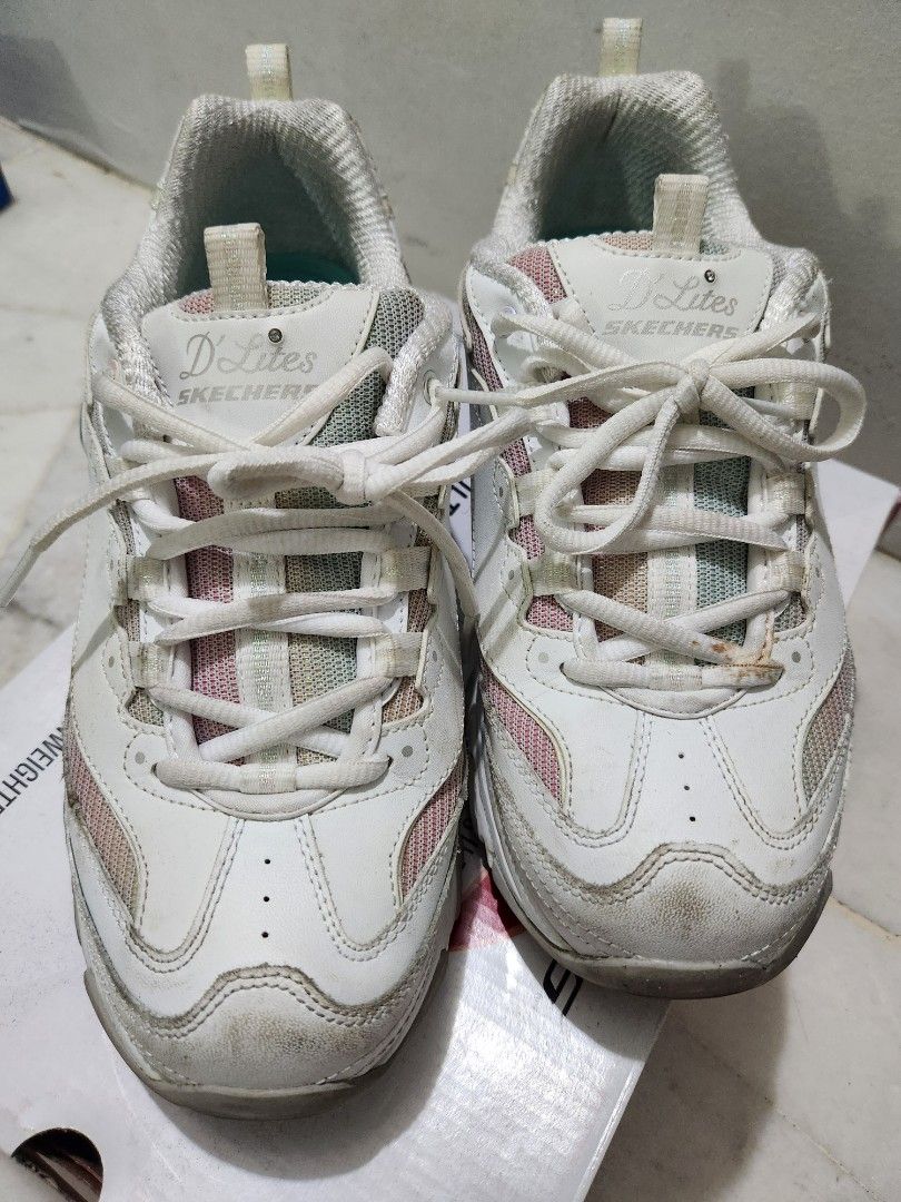 Skechers d lite memory foam hotsell