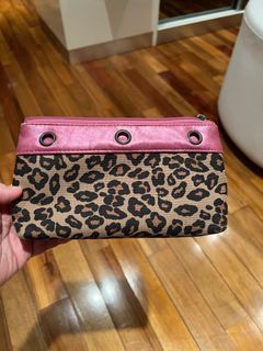 Dompet make up pouch