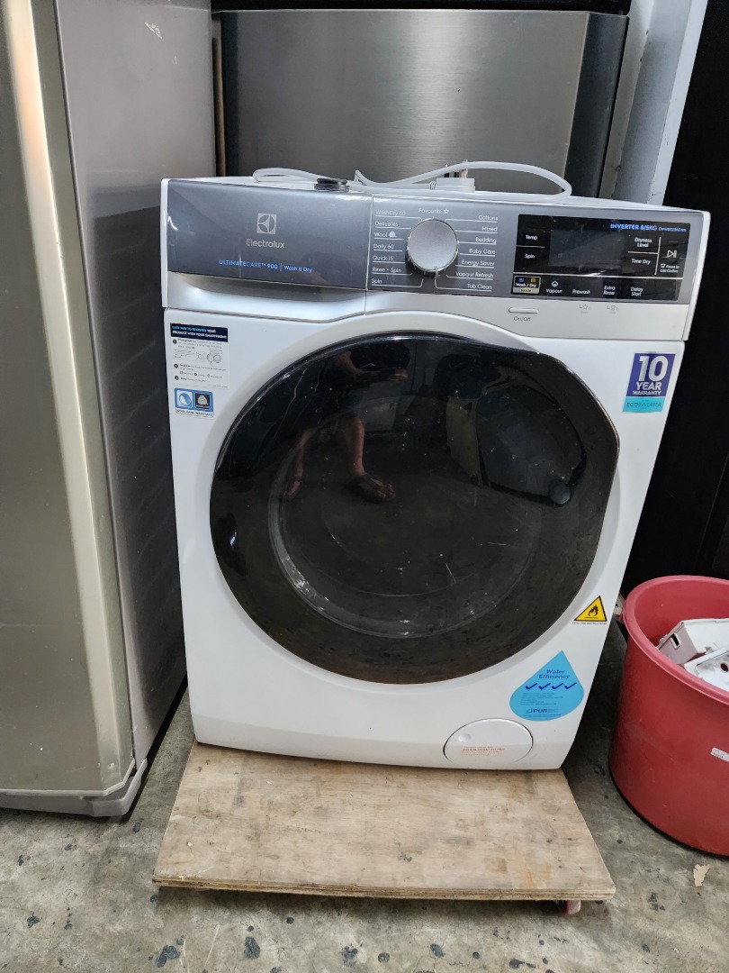 ELECTROLUX Washer & Dryer 8kg/5kg EWW8023AEWA, TV & Home Appliances