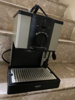 Espresso 咖啡機（可打奶泡）