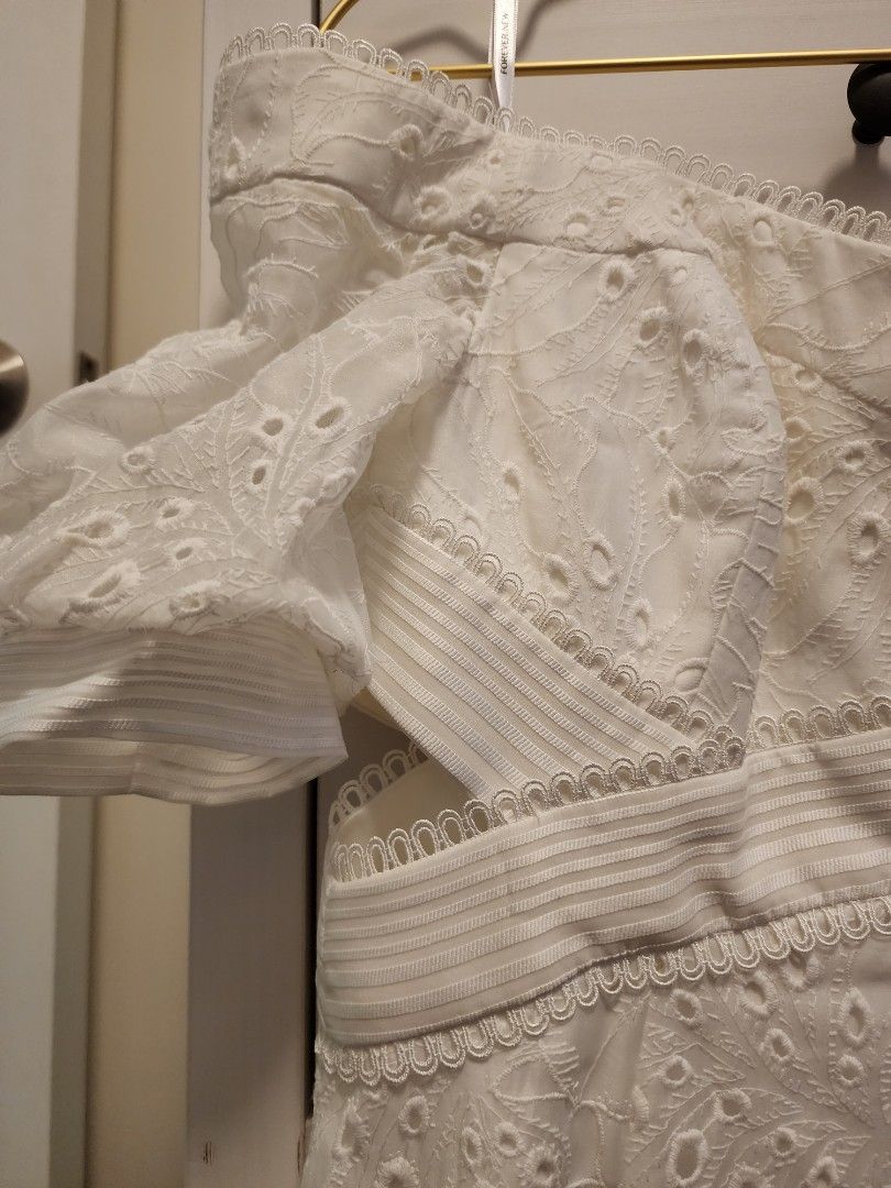 FOREVER NEW Broderie Sweetheart Neck Bardot Mini White Dress Carousell
