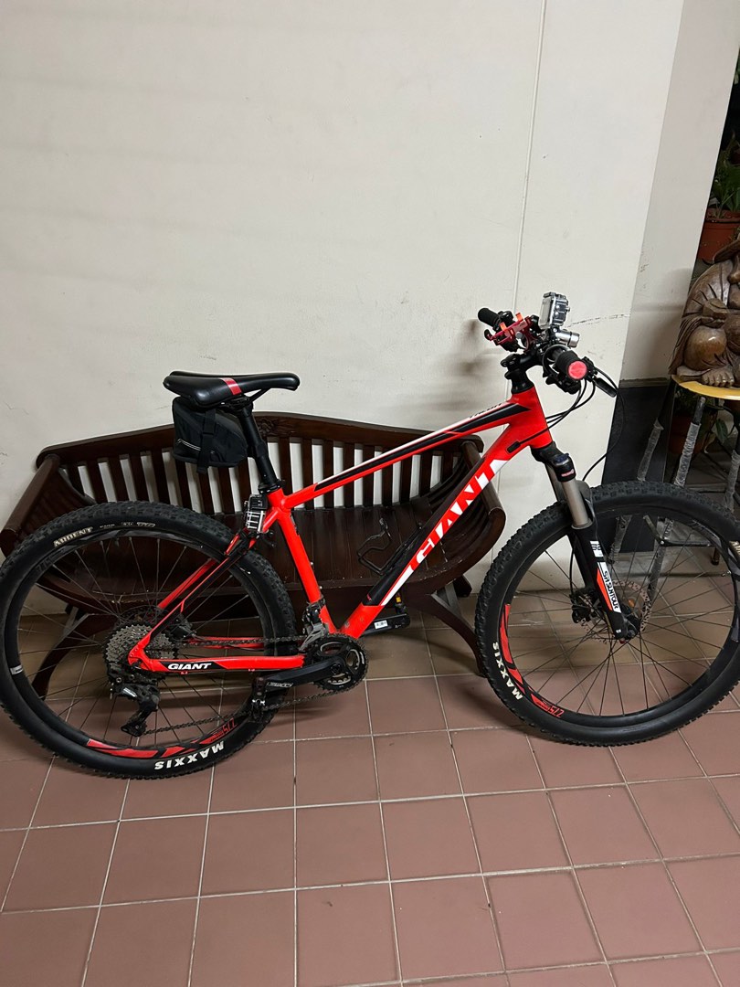 Giant Talon 1 Mountain Bike 2018 Size M Sports Equipment