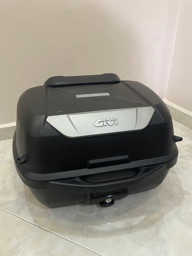 Givi SR6416 Triumph Scrambler 1200 Top Case Attachment - View #9