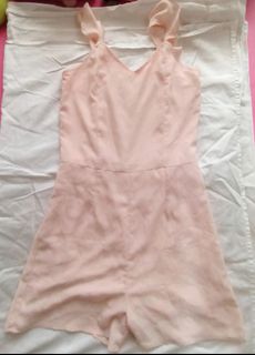 (Category: ) located in . Submitted by declutter_brandedclothes (Listing ID 1230577760, Image 1). Description: .