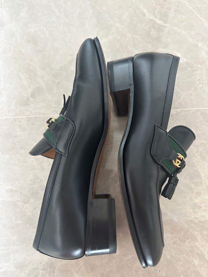 Gucci women's loafer with  Interlocking G (37), Women's Fashion