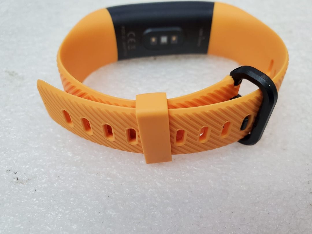 Smart hrm bracelet best sale charging