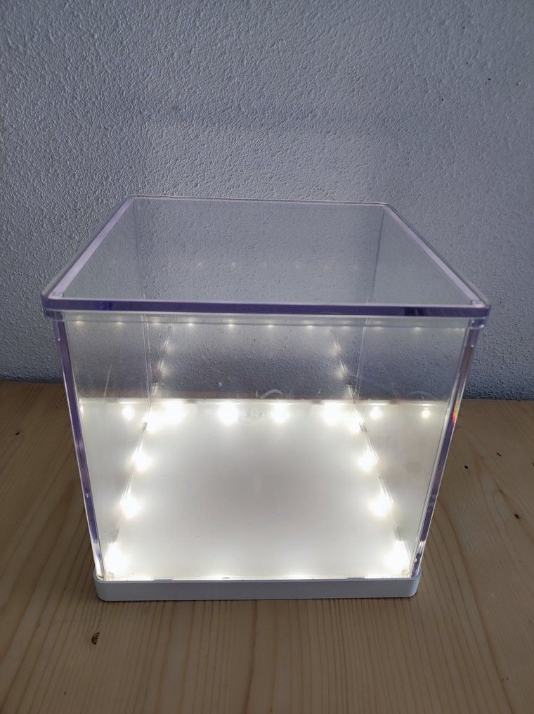 IKEA Synas display led lightbox, Furniture & Home Living, Home Decor