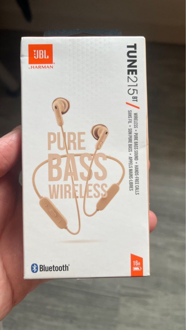 JBL Tune215BT, Audio, Headphones & Headsets on Carousell