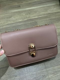 (Kategori: ) berada di . Dikirim oleh indahrsml (ID iklan 1230641002, Gambar 1). Deskripsi: .