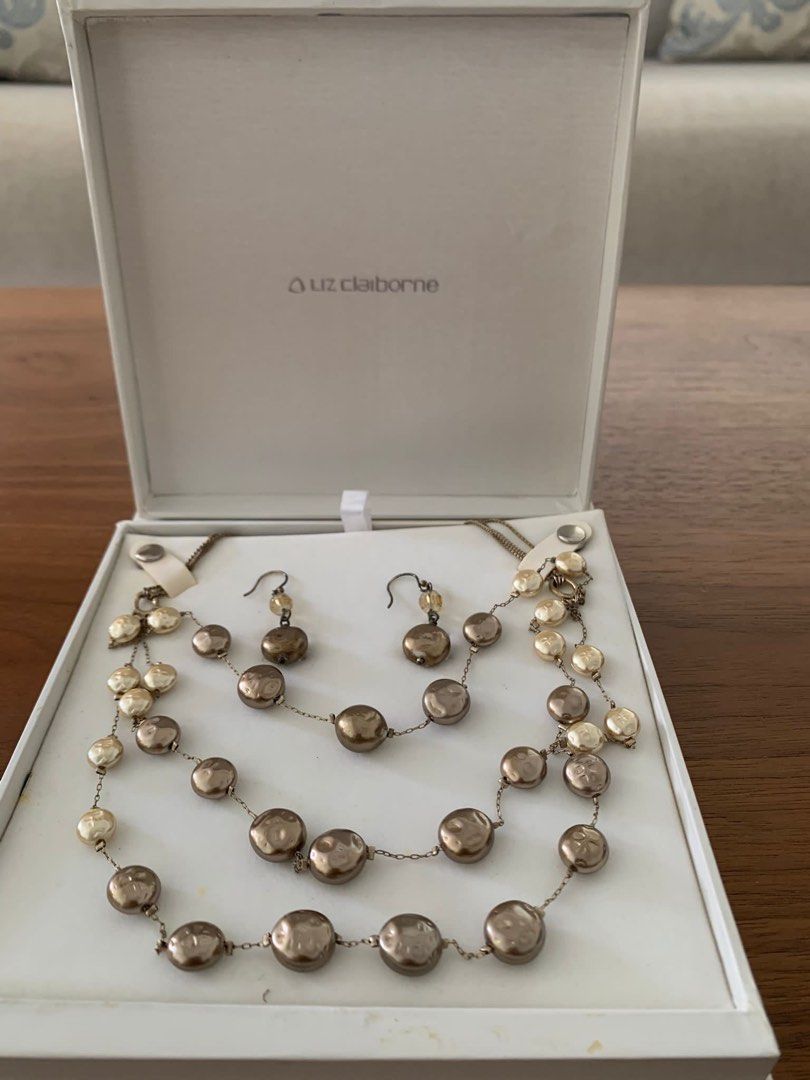Liz Claiborne Necklace earrings set