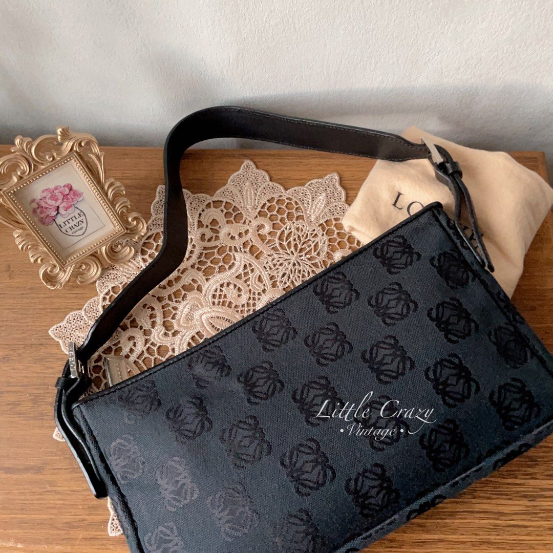 Loewe vintage monogram pochette lv prada, 名牌, 手袋及銀包- Carousell