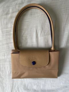 （分類：）位於 。 由 miy23 提交（商品編號 1230645066，圖片 1）。簡介： 。