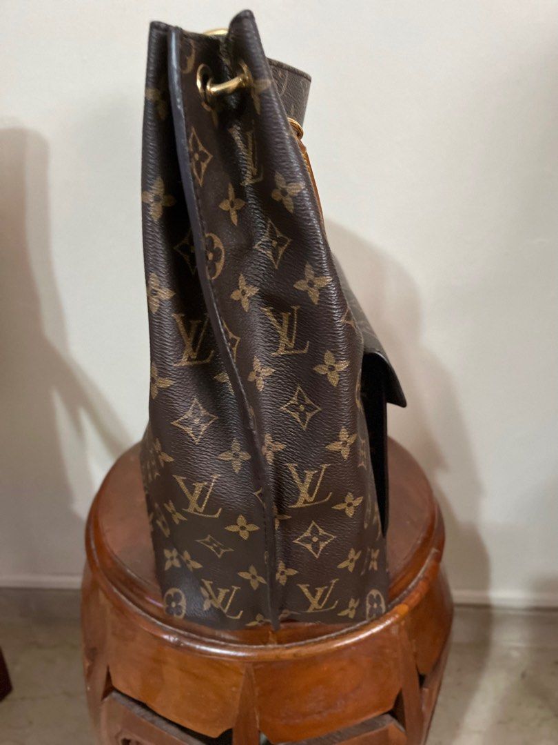 Authentic Louis Vuitton Monogram Metis Hobo Two Way Bag, Luxury, Bags &  Wallets on Carousell