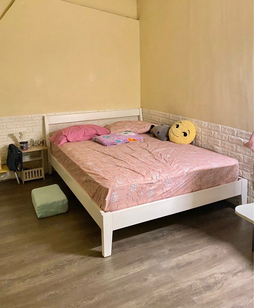 [RUSH] FOR SALE BED SET !! Mandaue Bed Frame and Mattress (54x75x9in