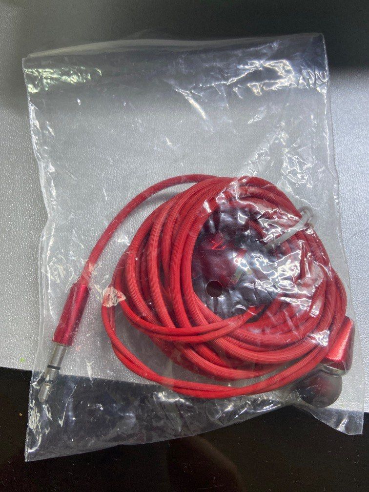 Maono Earphones (Category: Headphones & Headsets) located in Pasig City. Submitted by samsvirtualgarage (Listing ID 1230579916, Image 1). Description: Maono Wired Earphones Brand New, Never Used.