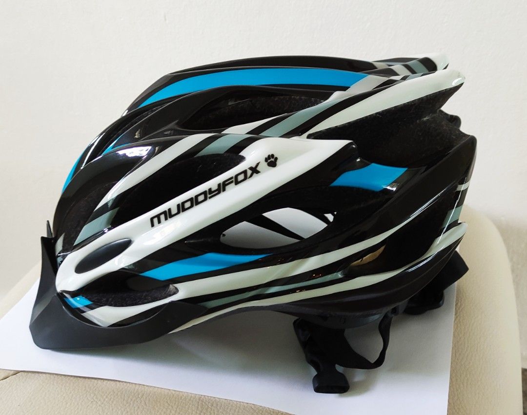 Muddyfox bike sale helmet