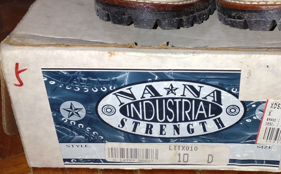 希少 NA NA INDUSTRIAL STRENGTH プラットフォームブーツ 希少 NA NA INDUSTRIAL STRENGTH プラットフォームブーツ