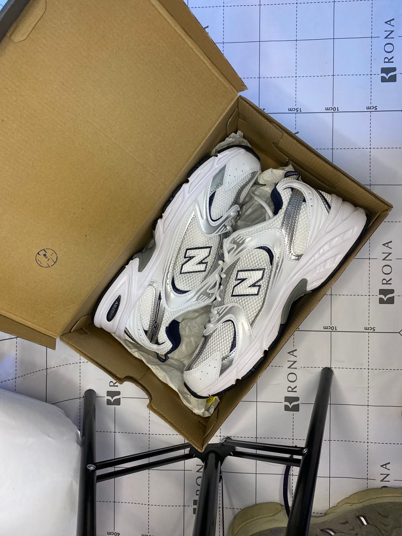 new balance 530 white silver navy price