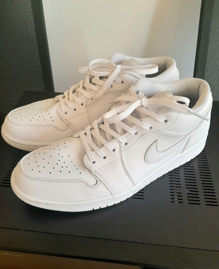triple white air jordan